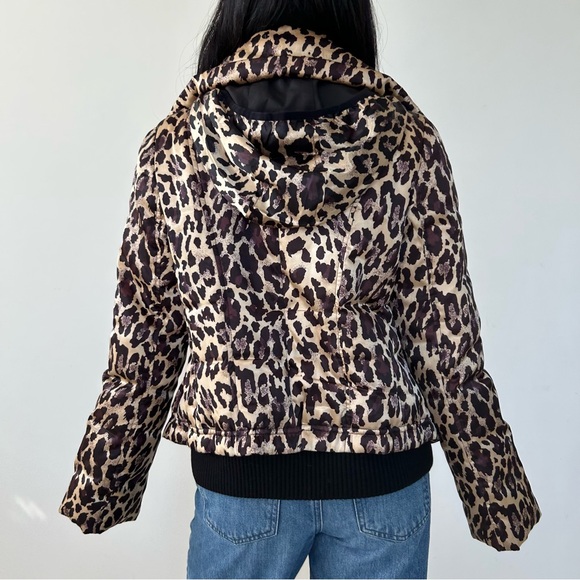 Girdear Leopard Print Hooded Puffer Jacket - Medium - Picture 6 of 7
